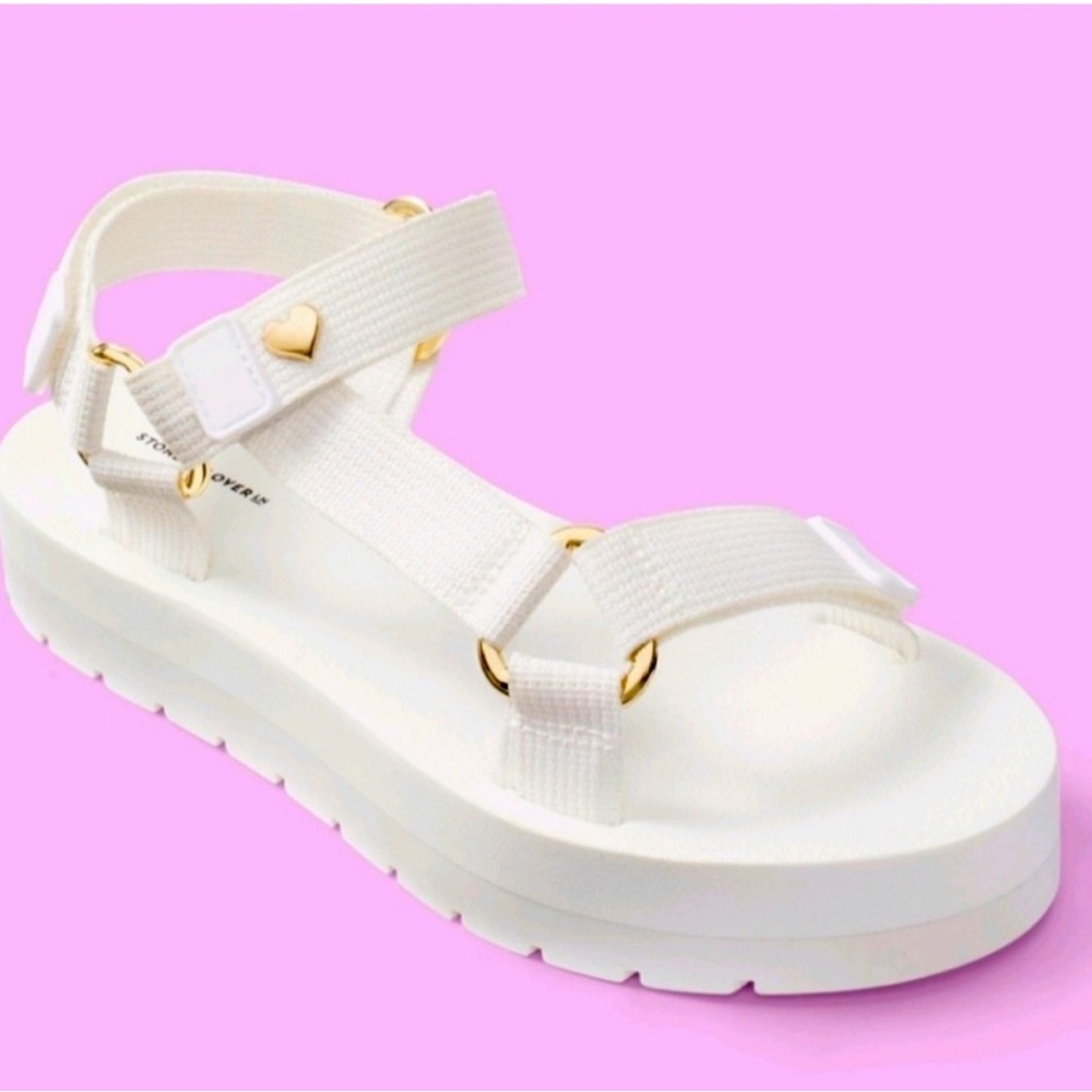 Stoney Clover Lane White Sandals with Gold Accents size 6